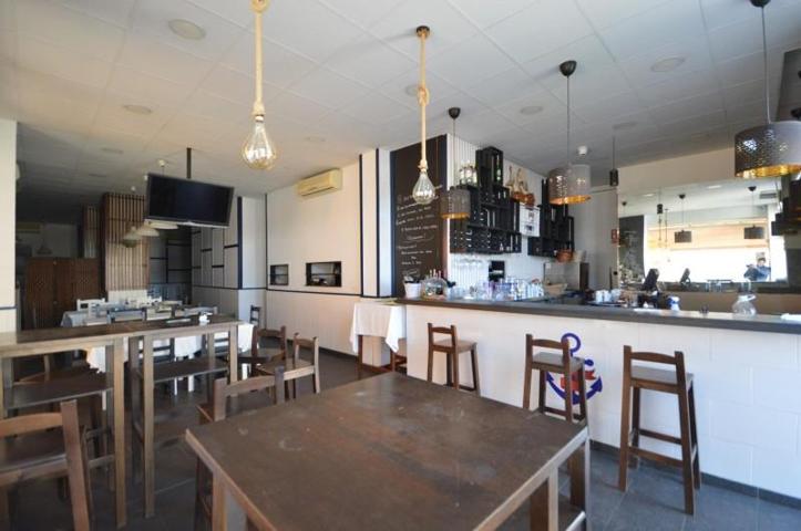 Local comercial en venta en Jerez de la Frontera, Barriada El Rocío photo 0