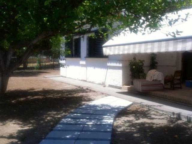 Chalet en venta en Dos Hermanas, La Motilla - Fuente del Rey photo 0