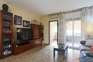 Piso en venta en L'Hospitalet de Llobregat, Santa Eulalia photo 0