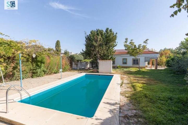 Casa en venta en Las Gabias, Urb. Los Chopos photo 0