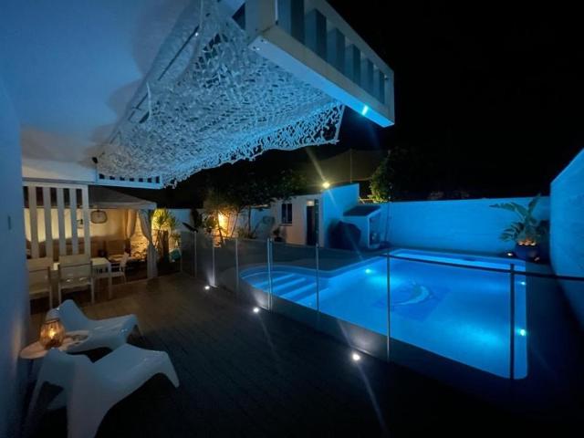 Chalet en venta en Bollullos de la Mitación, Andalucia photo 0