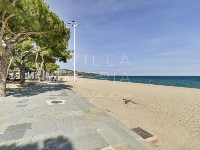 Apartamento en venta en Castell-Platja d'Aro photo 0