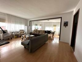 Piso en venta en Santa Coloma de Gramenet, Centre photo 0