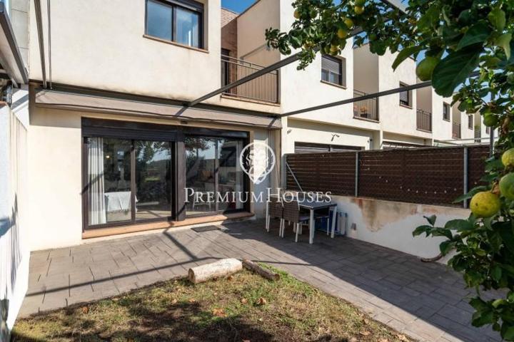 Adosada en venta en Vilanova i la Geltrú, Fondo Somella photo 0