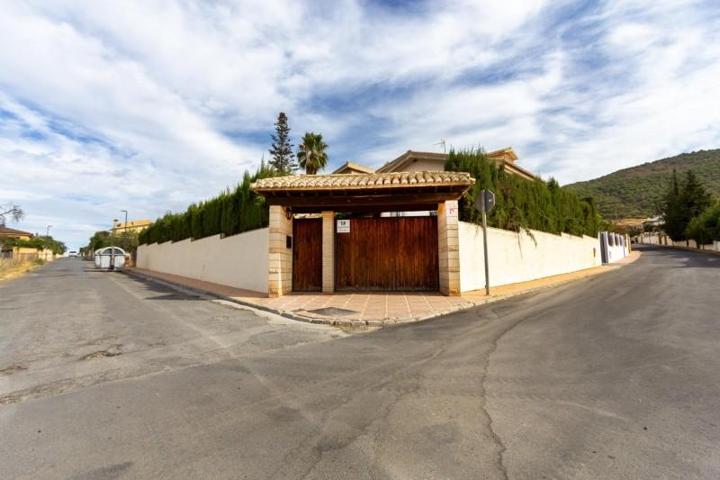 Chalet en venta en Padul, Urbanizacion el puntal 2 photo 0