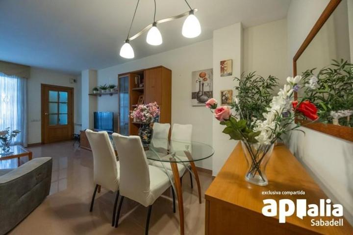 Planta baja en venta en Sabadell, Creu alta photo 0