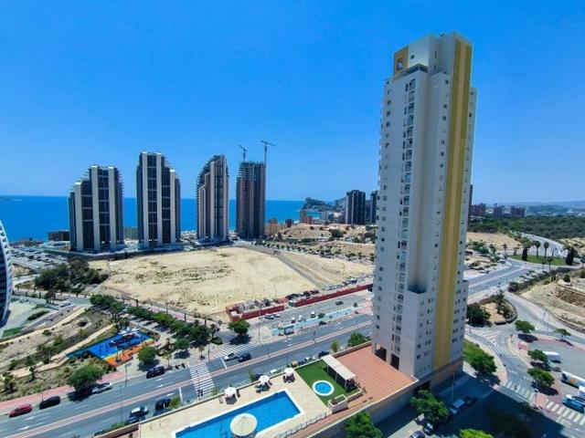 Apartamento en venta en Benidorm, Playa de Poniente photo 0