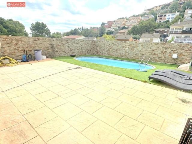 Chalet en venta en Segur de Calafell, Centro photo 0