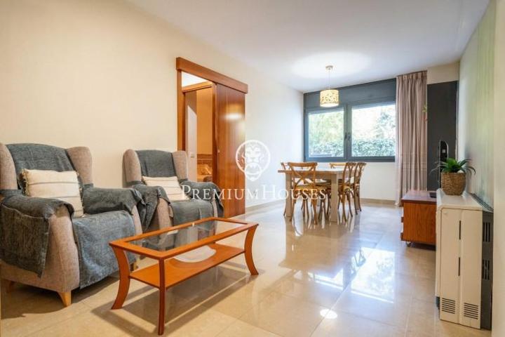 Planta baja en venta en Begues, Centro photo 0