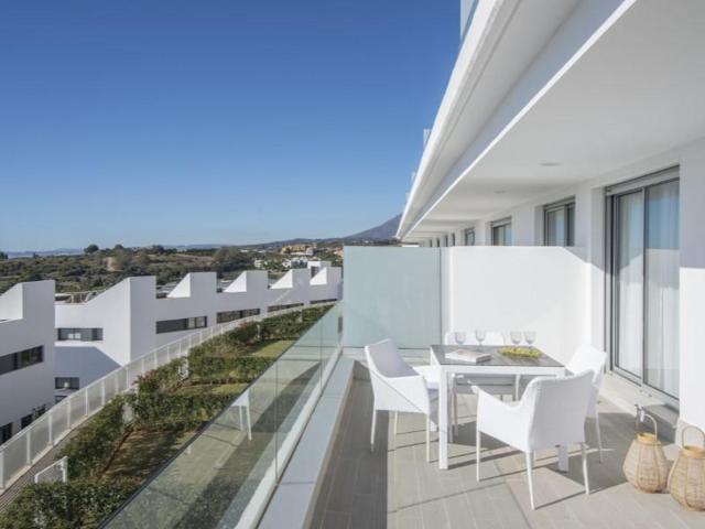 Apartamento en venta en Estepona, Cancelada photo 0