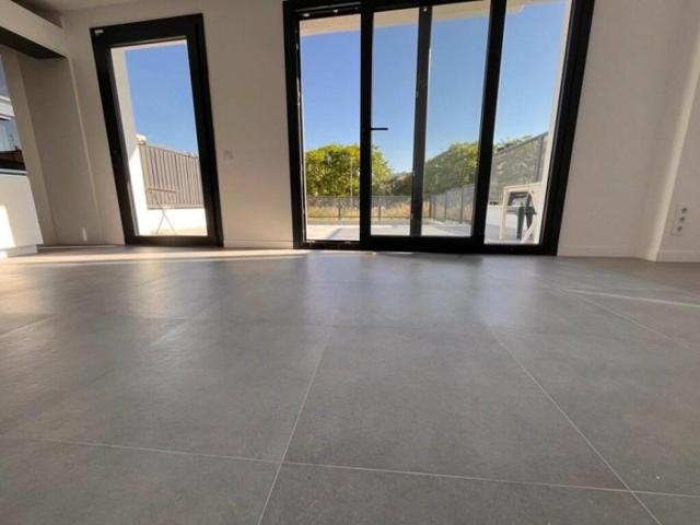 Adosada en venta en Llagostera photo 0