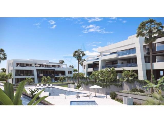 Apartamento en venta en Estepona photo 0