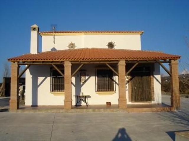 Casa con terreno en venta en Ronda photo 0