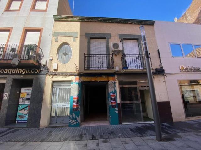 Casa en venta en Badajoz, Casco Antiguo photo 0
