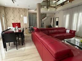 Casa en venta en Jaén, Corte ingles photo 0