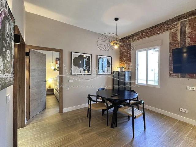 Apartamento en venta en Madrid, Universidad - Malasaña photo 0