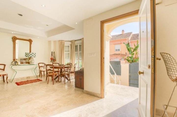 Adosada en venta en Tomares, Santa Eufemia photo 0