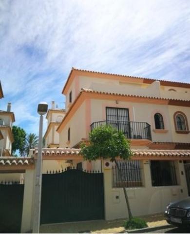 Bungalow en venta en Bormujos, CIUDAD UNIVERSITARIA photo 0