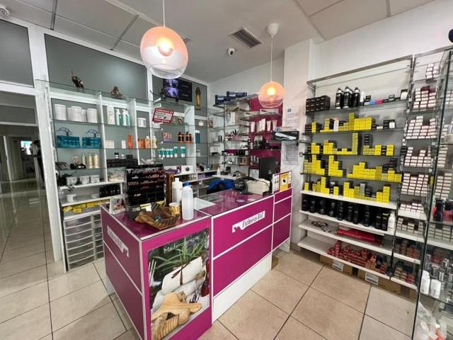 Local comercial en venta en Torremolinos, Centro photo 0