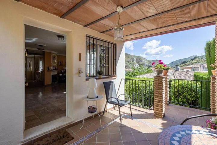 Chalet en venta en Pinos Genil, Pinos Genil photo 0