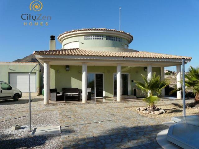Chalet en venta en San Vicente del Raspeig, Los Girasoles - Zona Alta - San Vicente photo 0