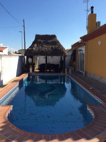 Chalet en venta en Chiclana de la Frontera, Los gallos photo 0