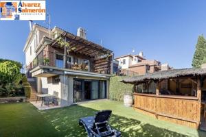 Casa en venta en Albolote, Urbanizacion cortijo del aire photo 0