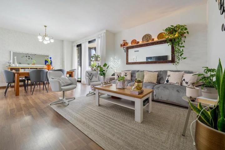 Piso en venta en Salou, Barenys photo 0