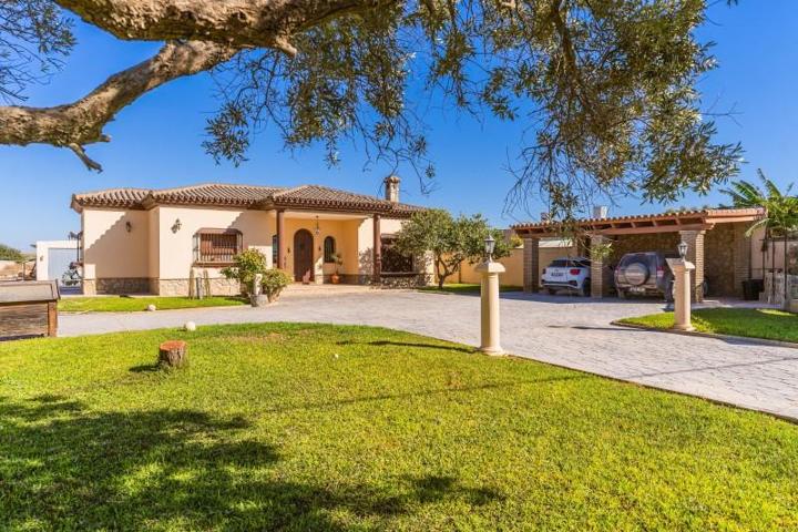 Chalet en venta en Chiclana de la Frontera, Pinar de los Franceses - Marquesado photo 0