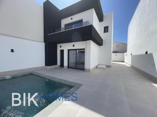 Chalet en venta en Almoradi photo 0