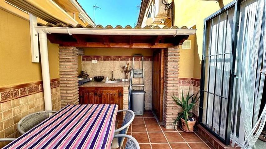 Adosada en venta en Málaga, Mangas Verdes - Las Flores photo 0