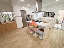 Casa en venta en Ronda, Centro photo 0