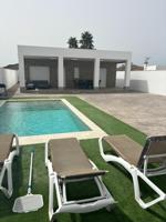 Chalet en venta en Chiclana de la Frontera, Novo Sancti Petri photo 0