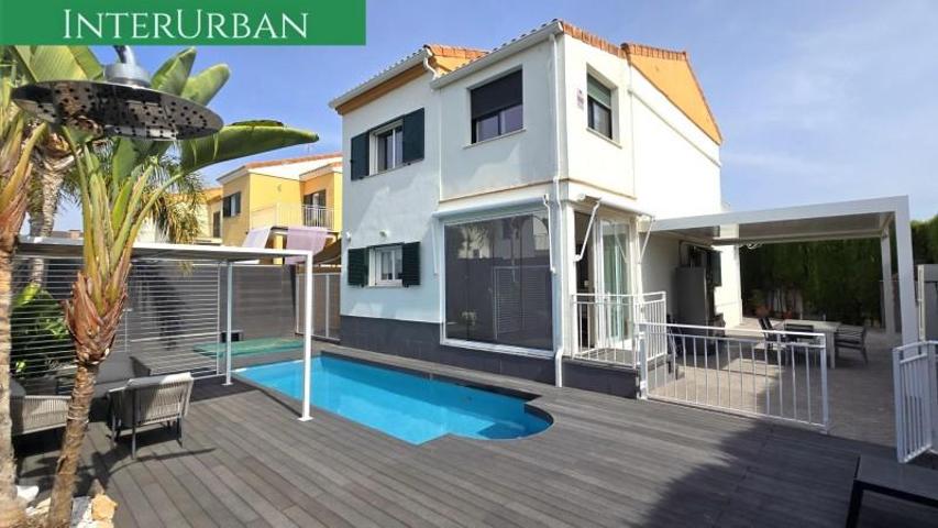 Chalet en venta en Llíria, OASIS DE ST. VICENT photo 0