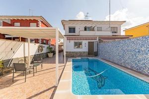 Bungalow en venta en La Pobla de Vallbona, Maravisa photo 0