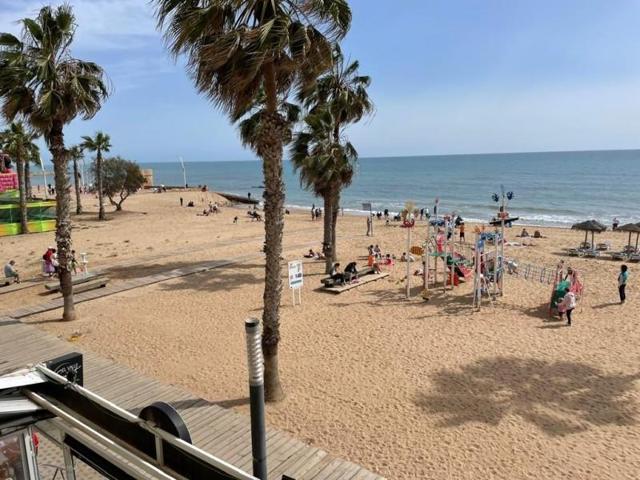 Apartamento en venta en Torrevieja, La Mata photo 0