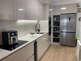 Piso en venta en Vigo, Fátima - Travesía de Vigo - San Xoán photo 0