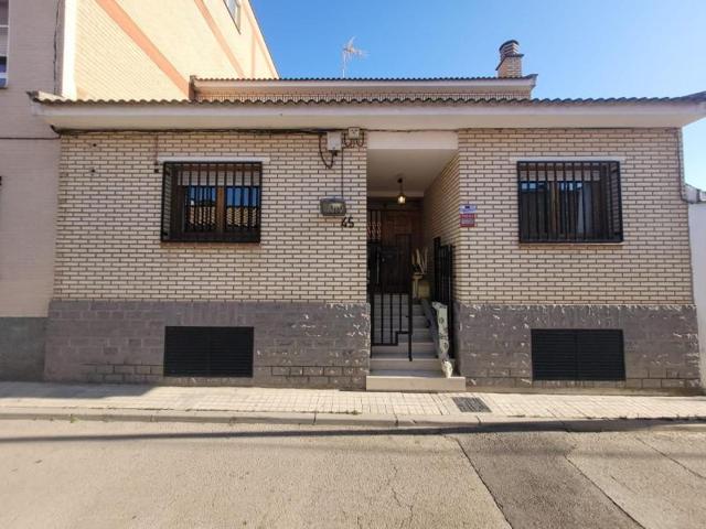 Casa en venta en Zaragoza, Oliver photo 0