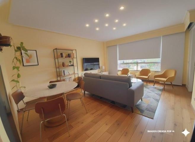 Piso en venta en Vigo, Hispanidade photo 0