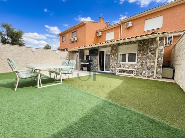 Chalet en venta en Casarrubuelos photo 0