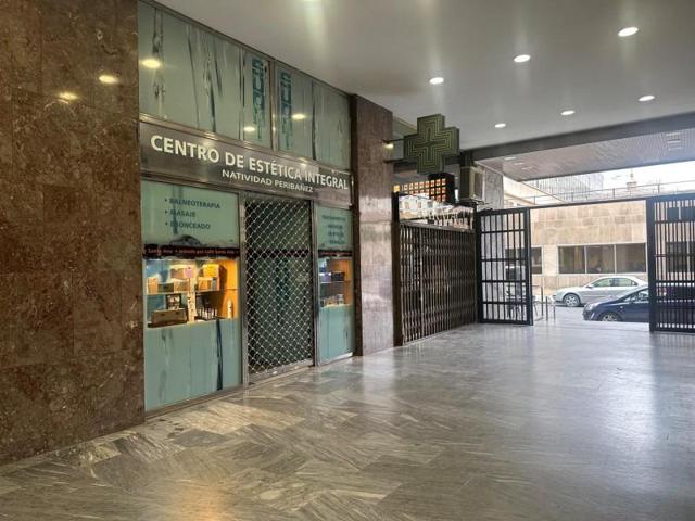 Local comercial en venta en Zaragoza, Centro photo 0