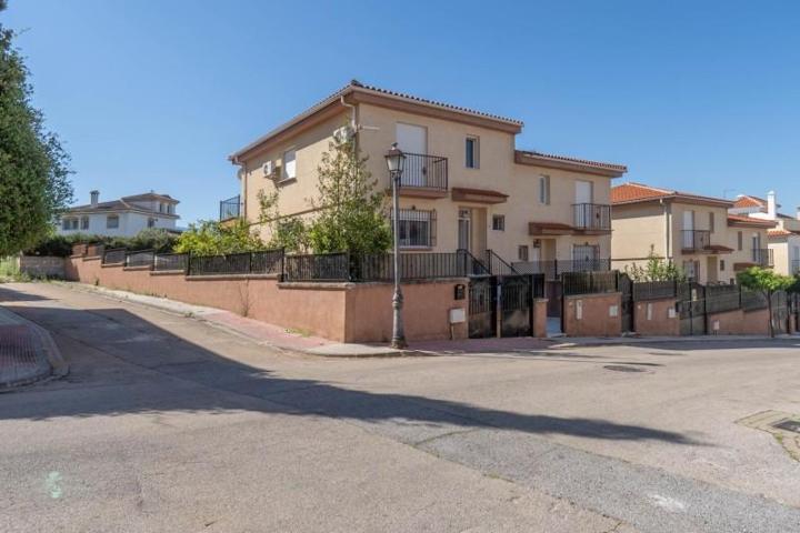 Chalet en venta en Huétor Vega, Los rebites photo 0