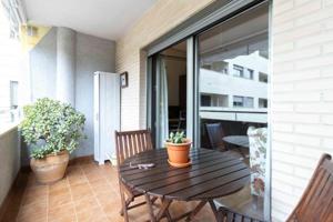 Piso en venta en Torrent, Avenida alta photo 0