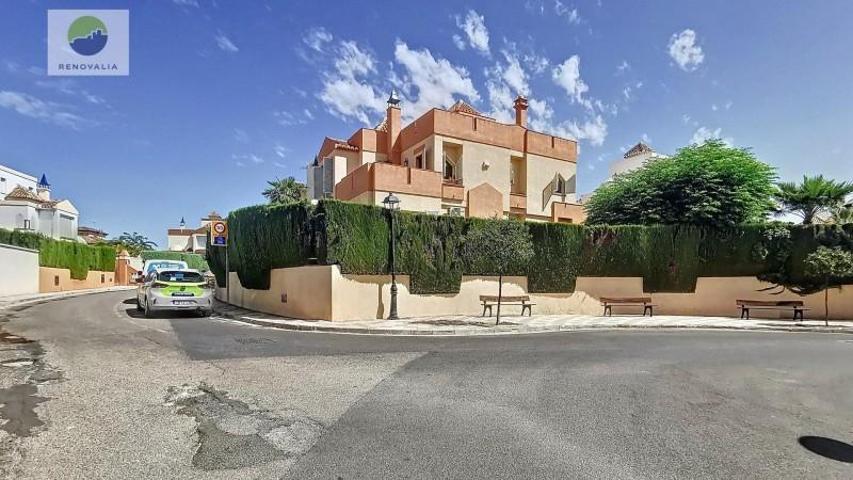 Chalet en venta en Albolote, Urbanizacion villas blancas photo 0