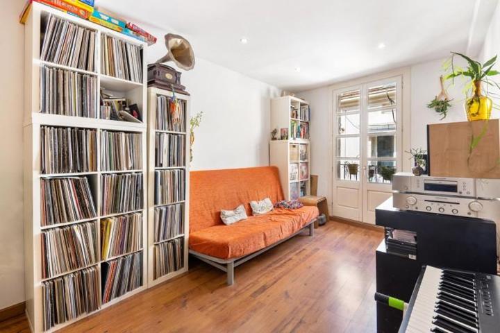 Piso en venta en Barcelona, Carrer de les Carretes, 08001 photo 0