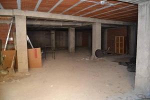 Local comercial en venta en Plasencia, Miralvalle photo 0