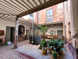 Casa en venta en Valdepeñas, Centro photo 0