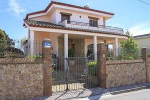 Adosada en venta en Lloret de Mar photo 0