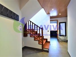 Duplex en venta en La Seu d'Urgell photo 0