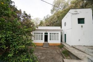 Casa con terreno en venta en Teror photo 0